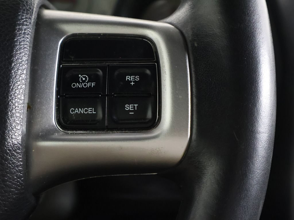 Used 2012 Dodge Challenger SXT RWD image 29