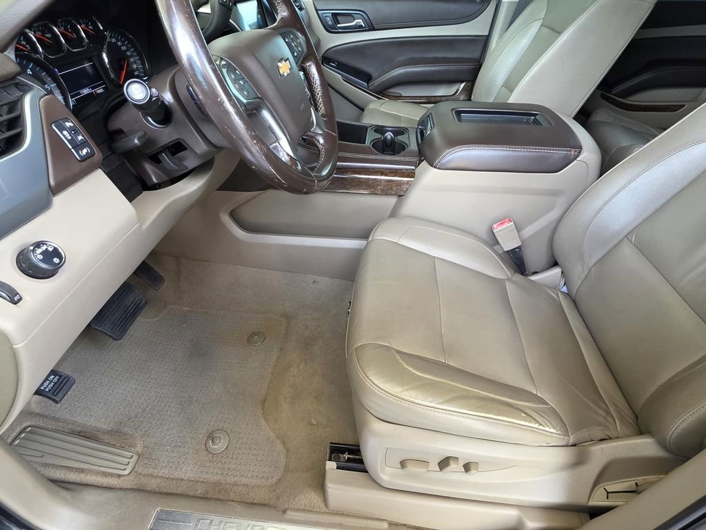 Used 2019 Chevrolet Suburban LT RWD image 7