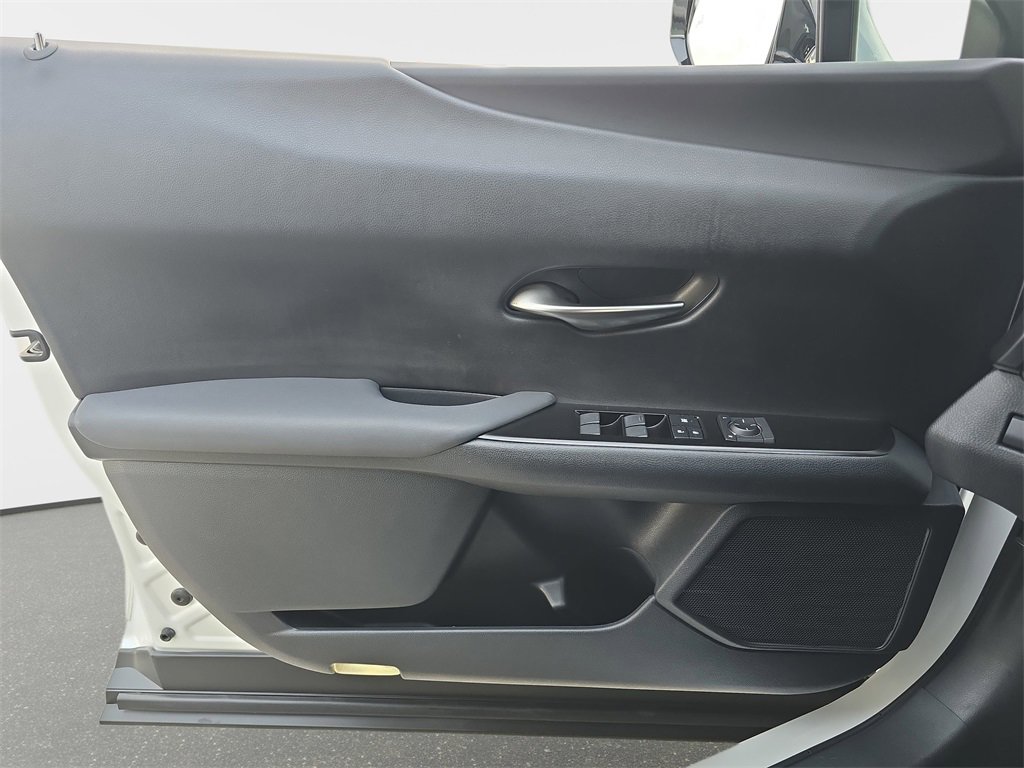 Used 2020 Lexus UX 200 w/ Premium Package image 29