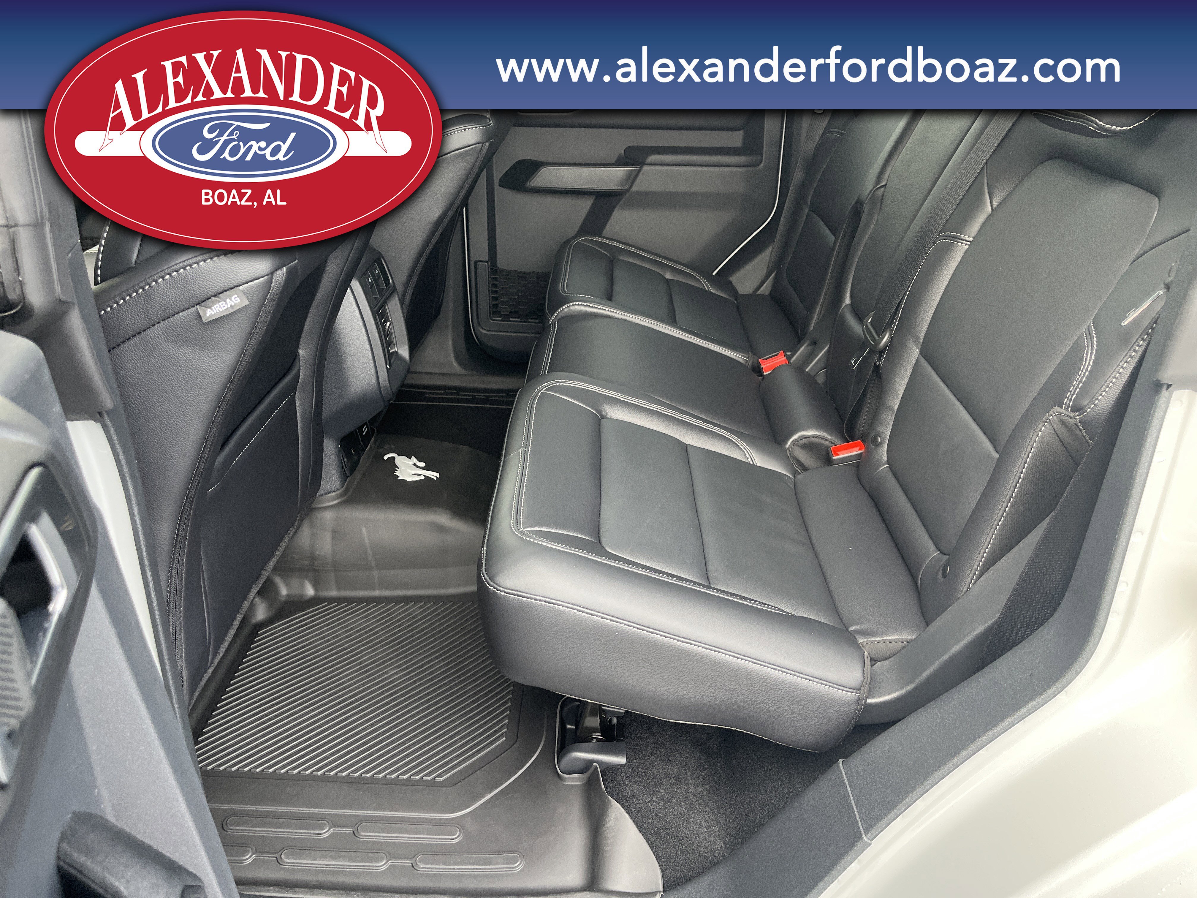 New 2026 Ford Bronco Outer Banks w/ Sasquatch Package image 13