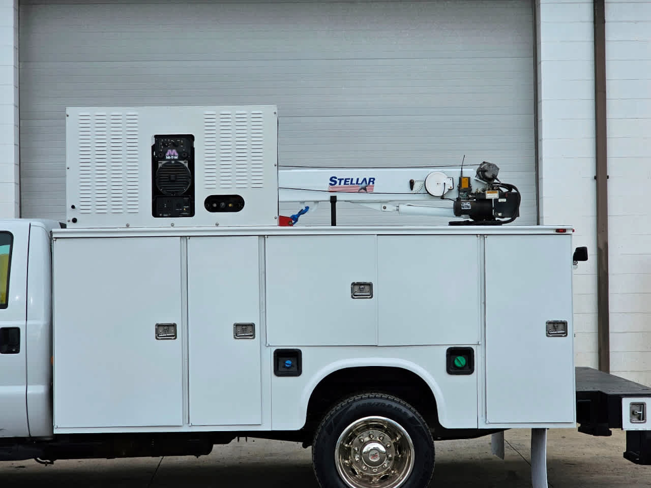 Used 2015 Ford F550 4x4 Regular Cab Super Duty image 8