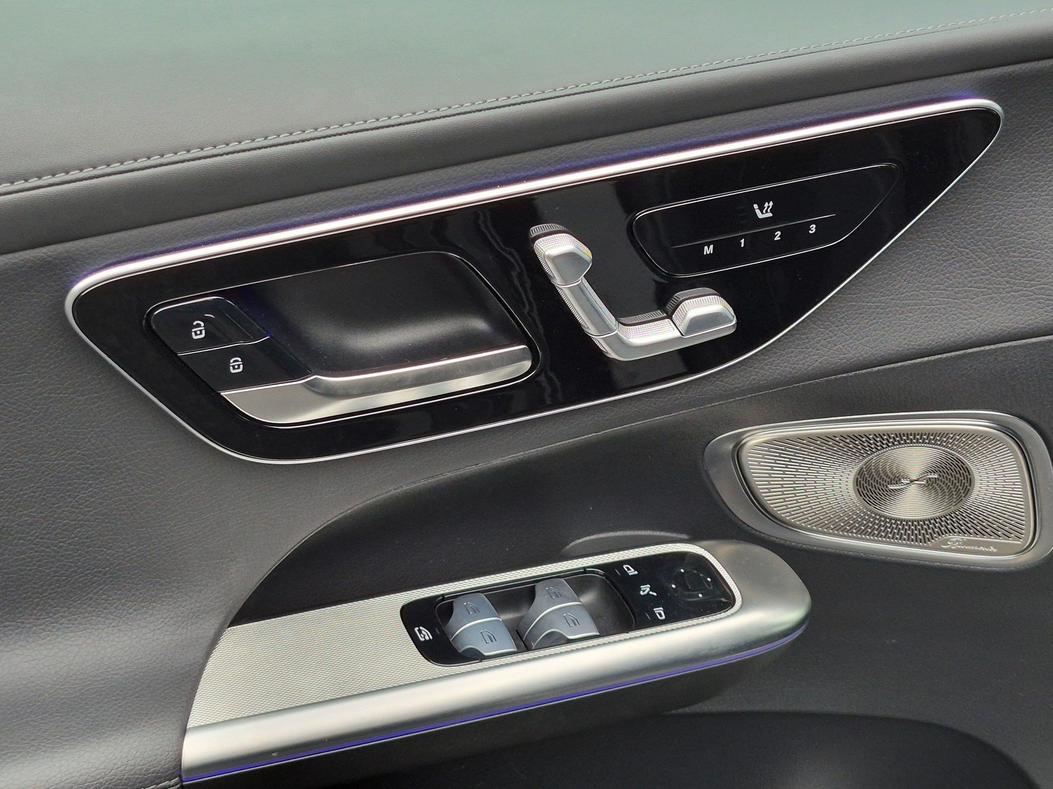 Certified 2025 Mercedes-Benz GLC 300 4MATIC image 15