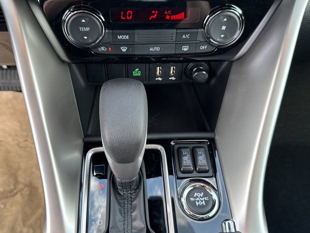 New 2026 Mitsubishi Eclipse Cross LE AWD/4WD image 10