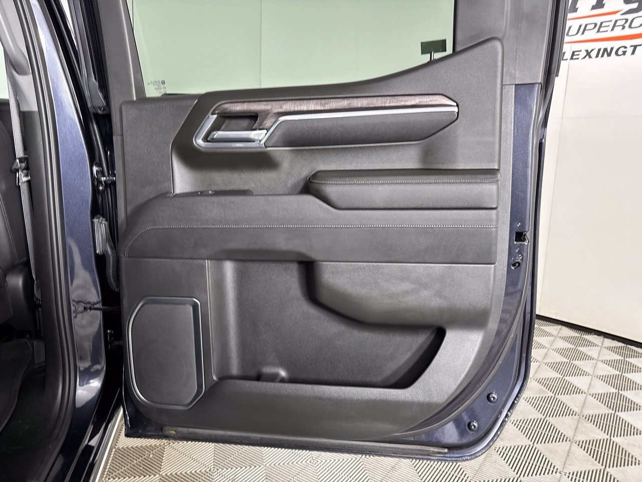 Used 2023 Chevrolet Silverado 1500 LTZ w/ LTZ Premium Package AWD/4WD image 25