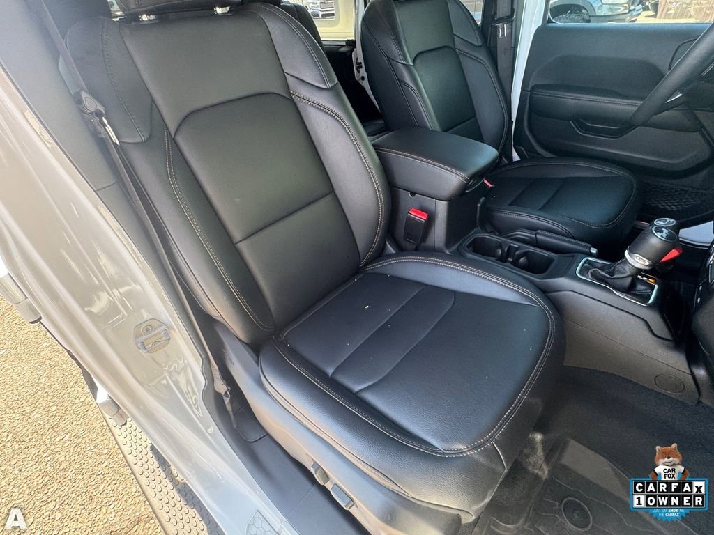 Certified 2025 Jeep Wrangler Unlimited Sahara AWD/4WD image 19