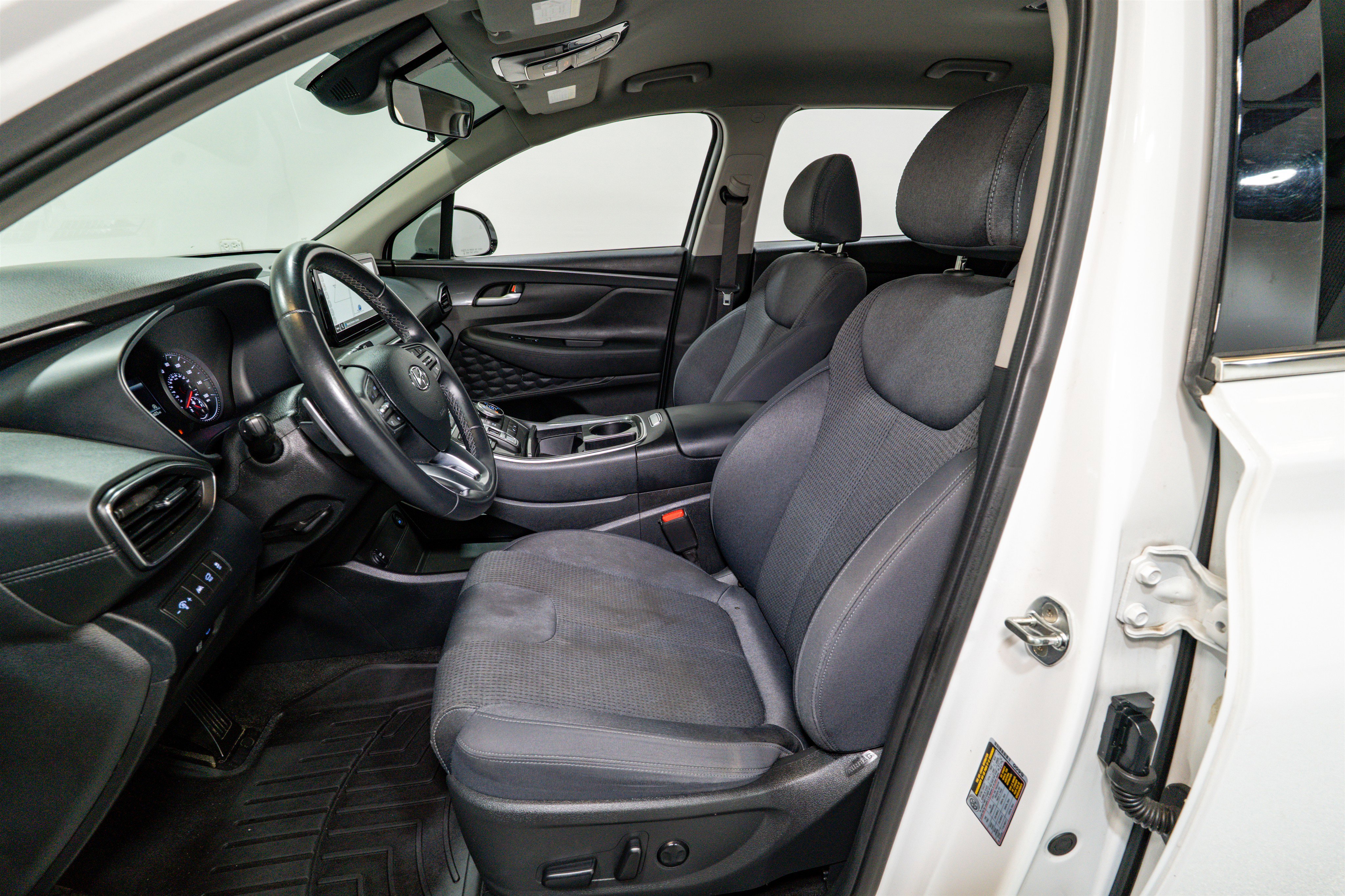 Used 2023 Hyundai Santa Fe SEL image 13