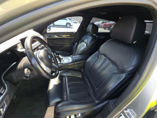 Used 2020 BMW 750i xDrive w/ Executive Package AWD/4WD image 3