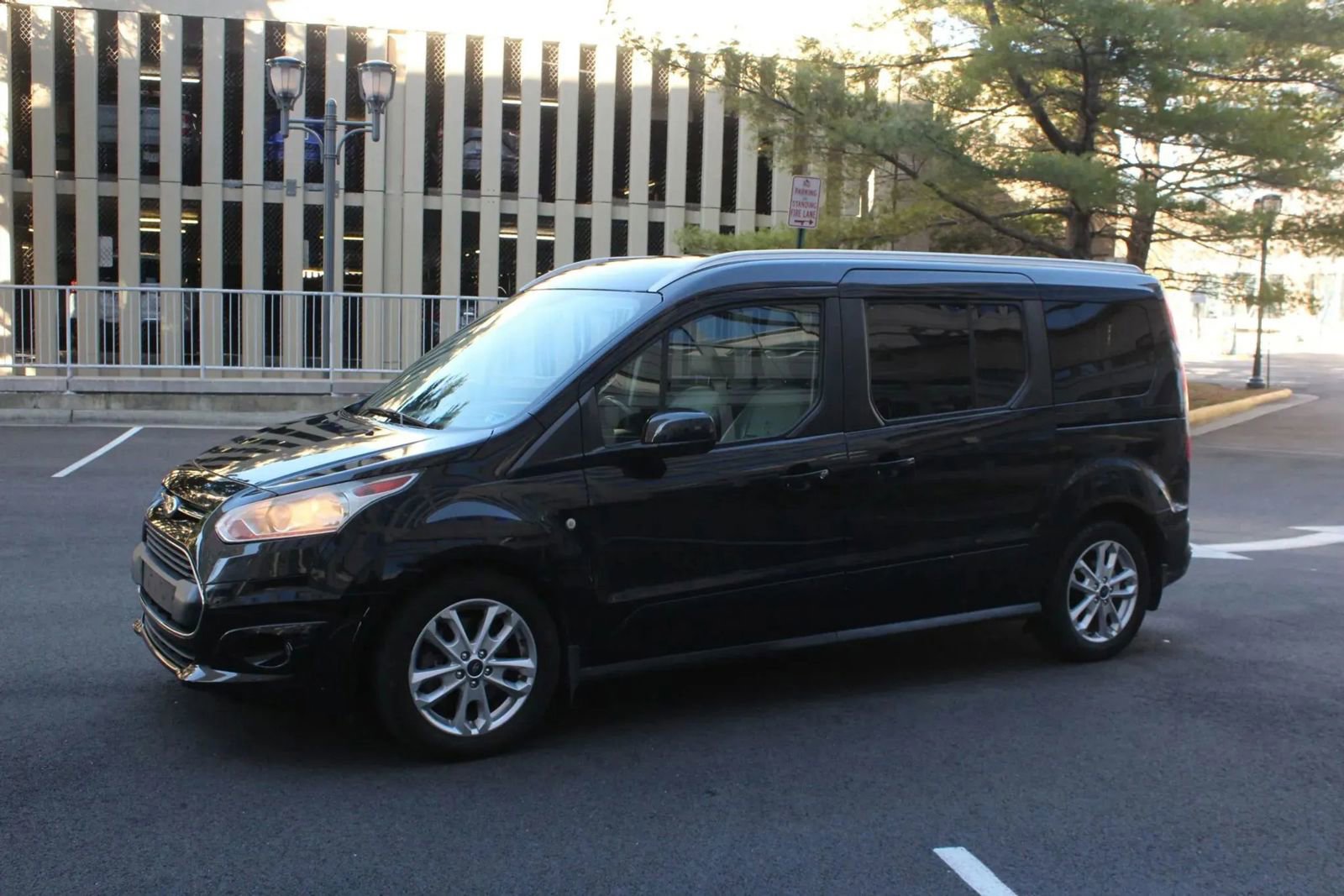 Used 2014 Ford Transit Connect Titanium FWD image 10