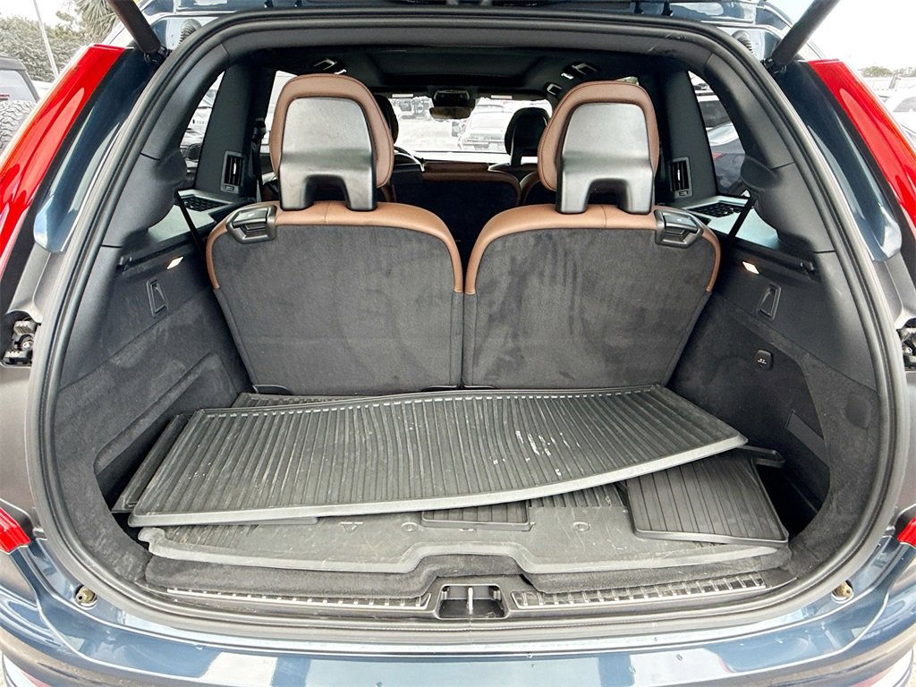 Used 2022 Volvo XC90 T6 Momentum image 30