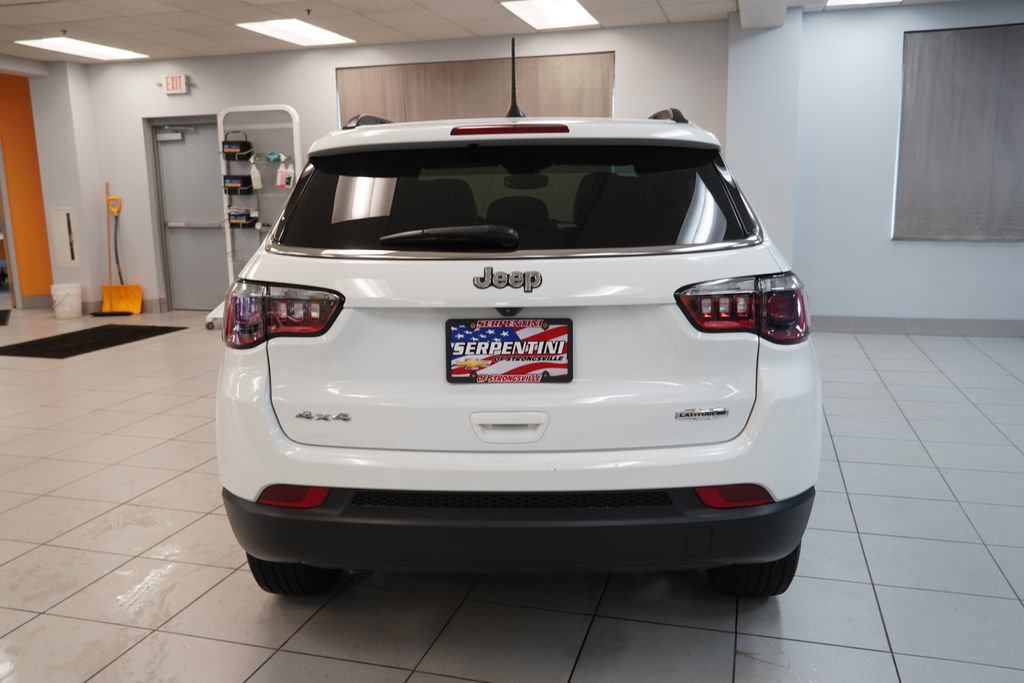 Used 2023 Jeep Compass Latitude AWD/4WD image 8