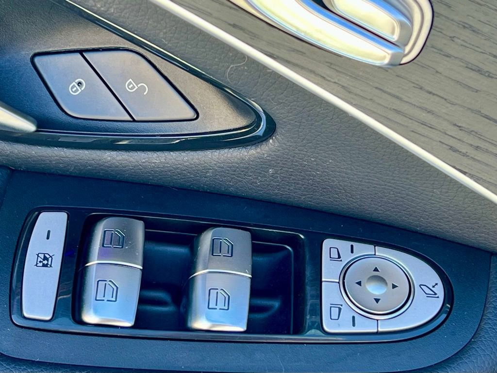 Certified 2022 Mercedes-Benz GLC 300 4MATIC image 41