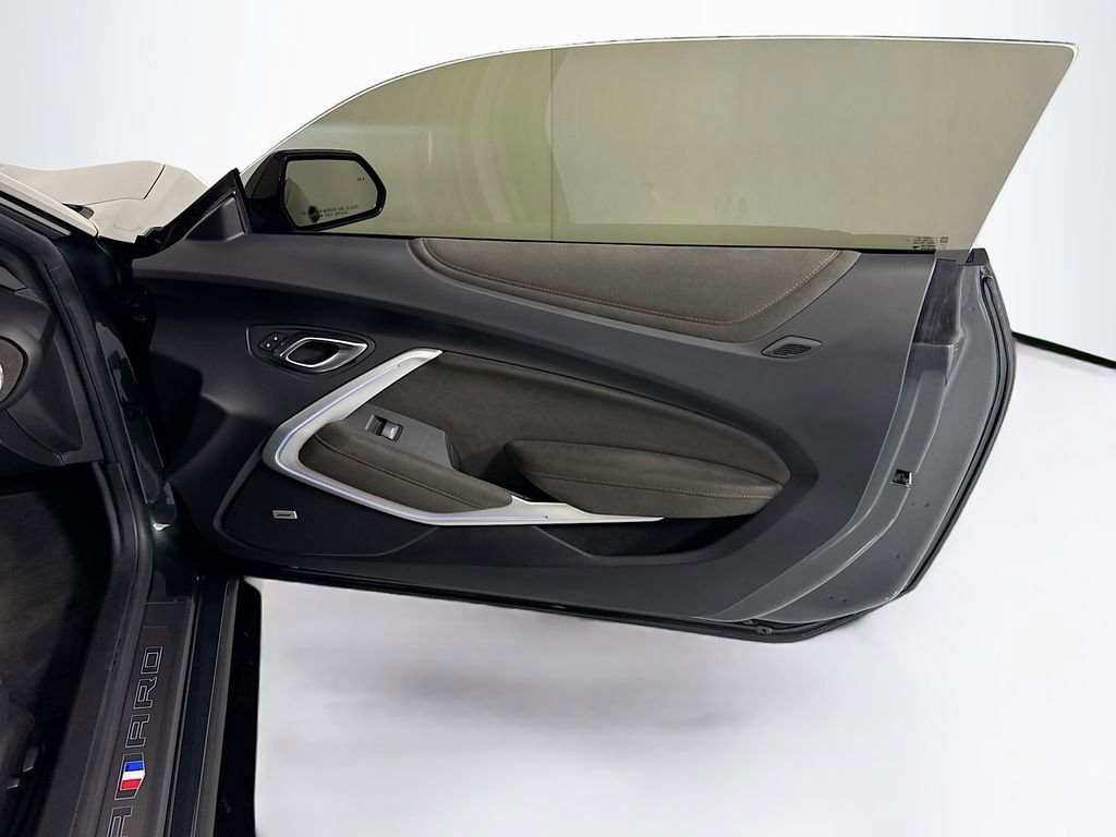 Used 2018 Chevrolet Camaro ZL1 RWD image 24