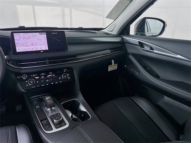 Certified 2025 INFINITI QX60 Luxe image 18