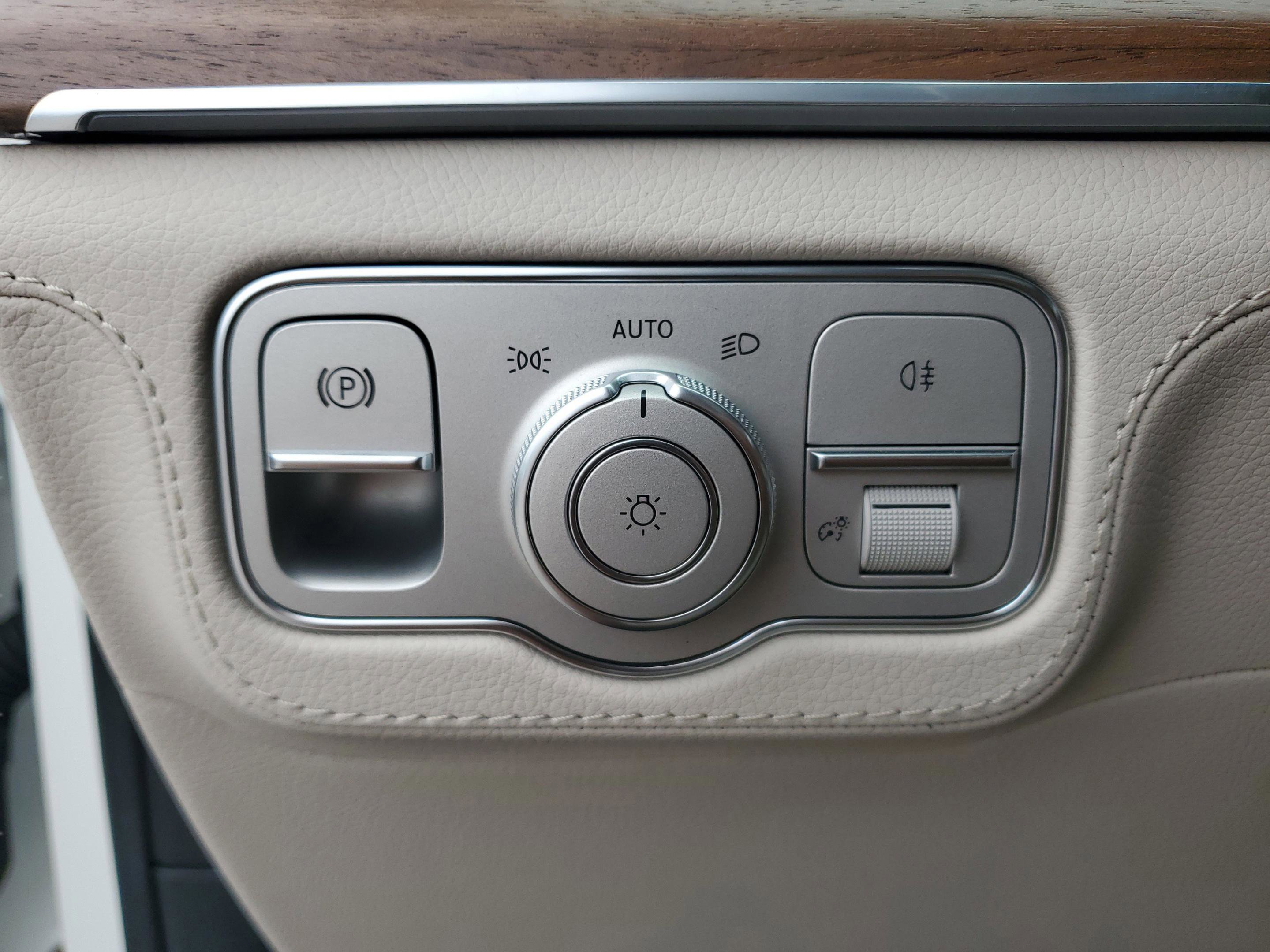 Used 2026 Mercedes-Benz GLS 580 4MATIC image 39