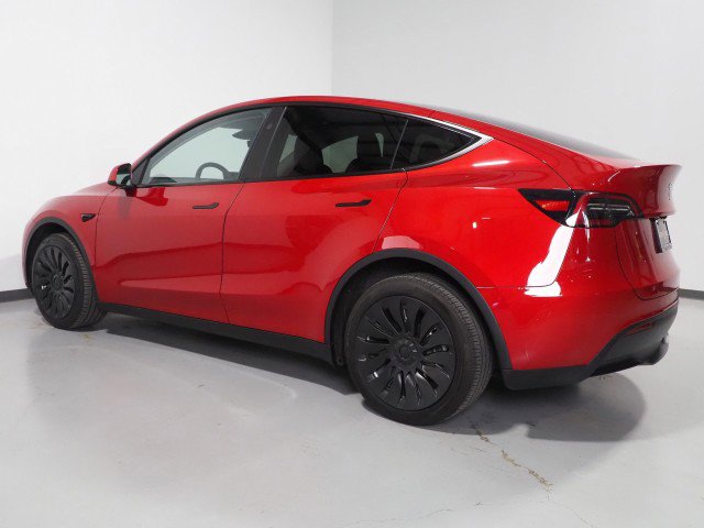 Used 2023 Tesla Model Y Long Range image 9