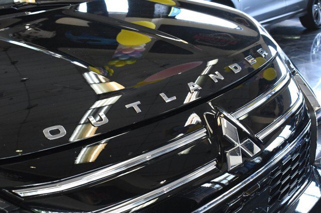 Used 2025 Mitsubishi Outlander GT AWD/4WD image 7