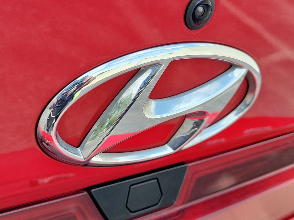 Used 2023 Hyundai Elantra SEL FWD image 11
