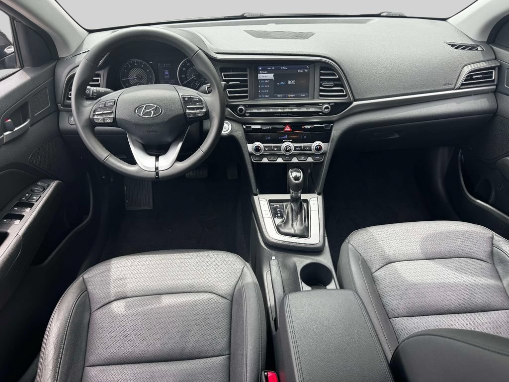 Used 2020 Hyundai Elantra Limited w/ Cargo Package (C1) FWD image 13