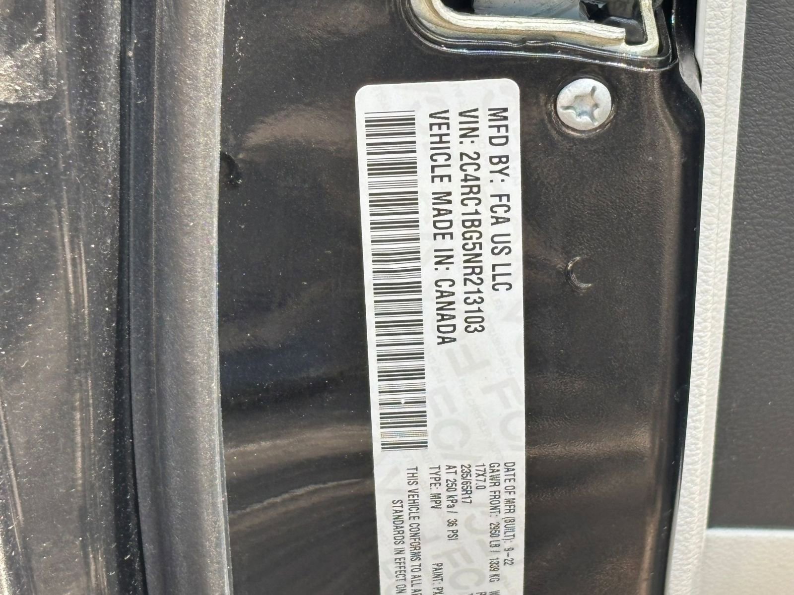 Used 2022 Chrysler Pacifica Touring-L w/ Uconnect Theater Family Group FWD image 10