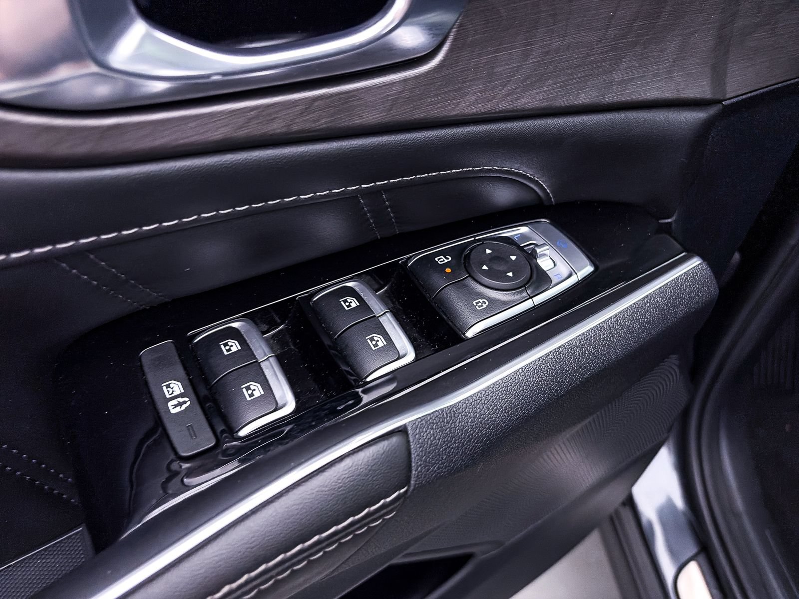 Certified 2024 Kia Sorento SX AWD/4WD image 18