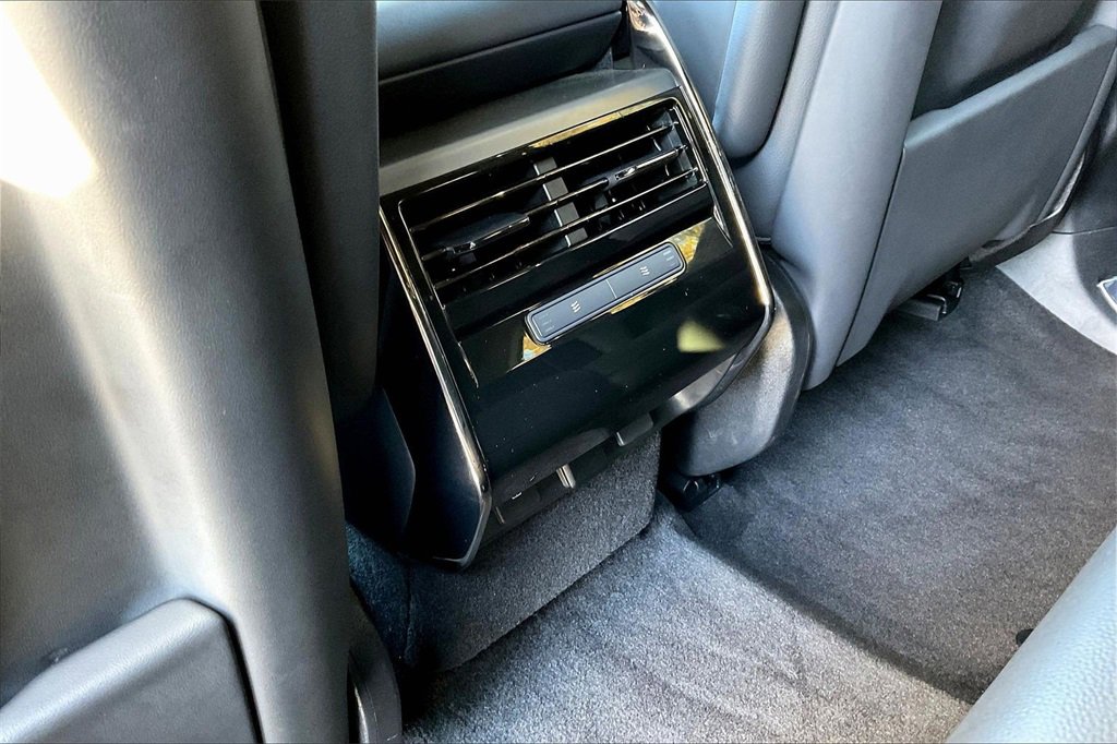 Used 2025 Land Rover Range Rover Sport image 10