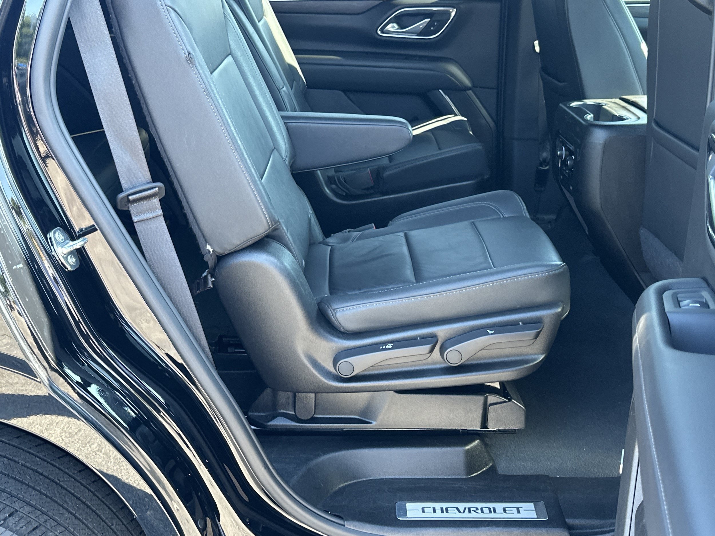 Used 2024 Chevrolet Tahoe LT AWD/4WD image 15