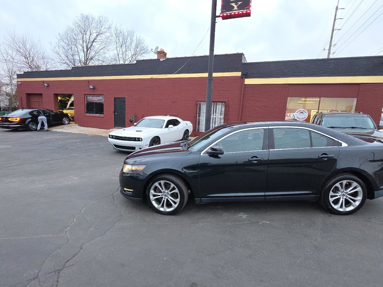 Used 2014 Kia Cadenza Premium image 15