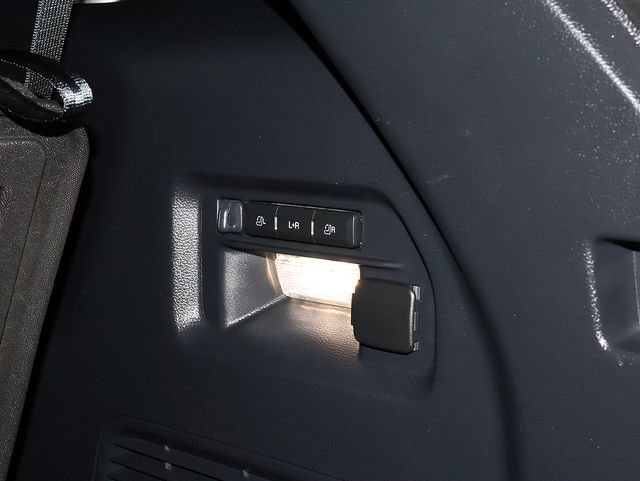 Used 2025 Ford Explorer ST AWD/4WD image 33