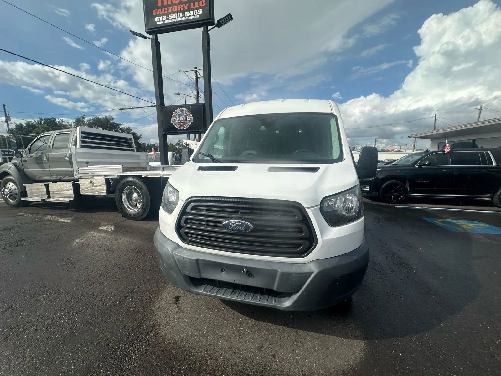 Used 2017 Ford Transit 150 130 Medium Roof RWD image 15