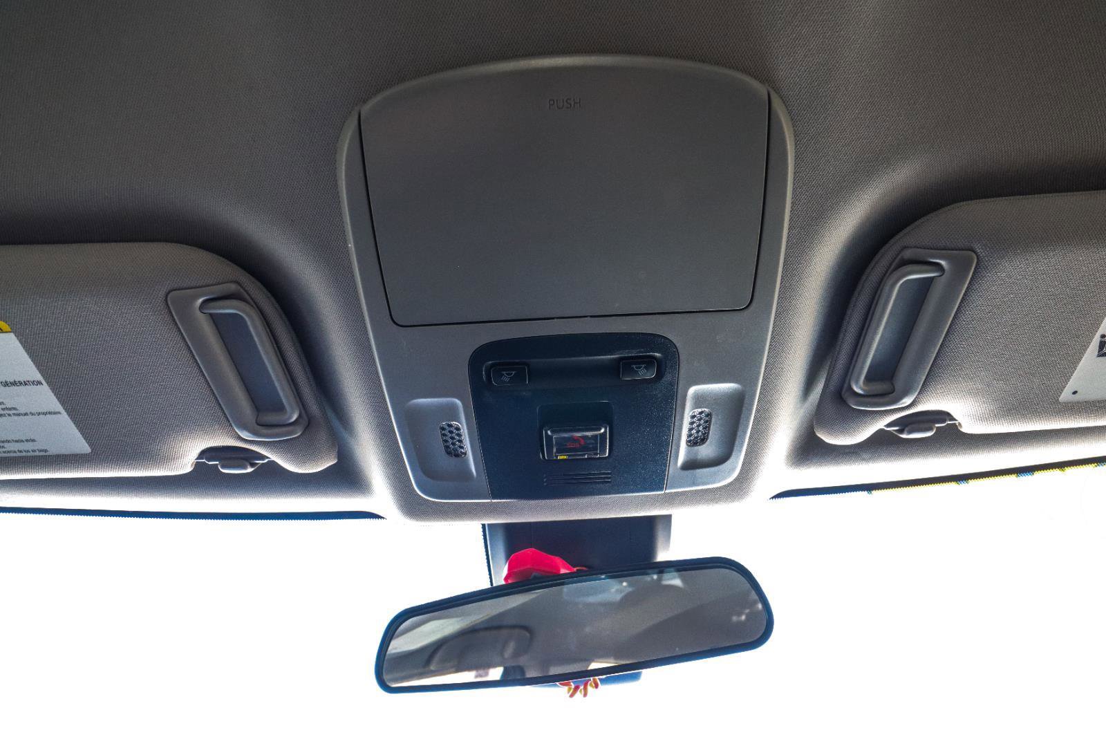 Used 2022 Toyota Camry SE FWD image 31