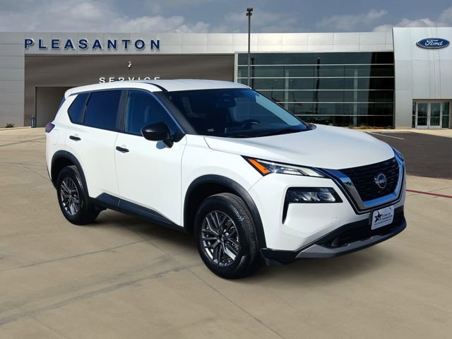 Used 2023 Nissan Rogue S image 7