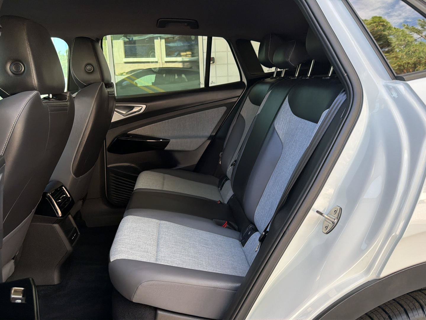 Certified 2023 Volkswagen ID.4 Pro RWD image 16