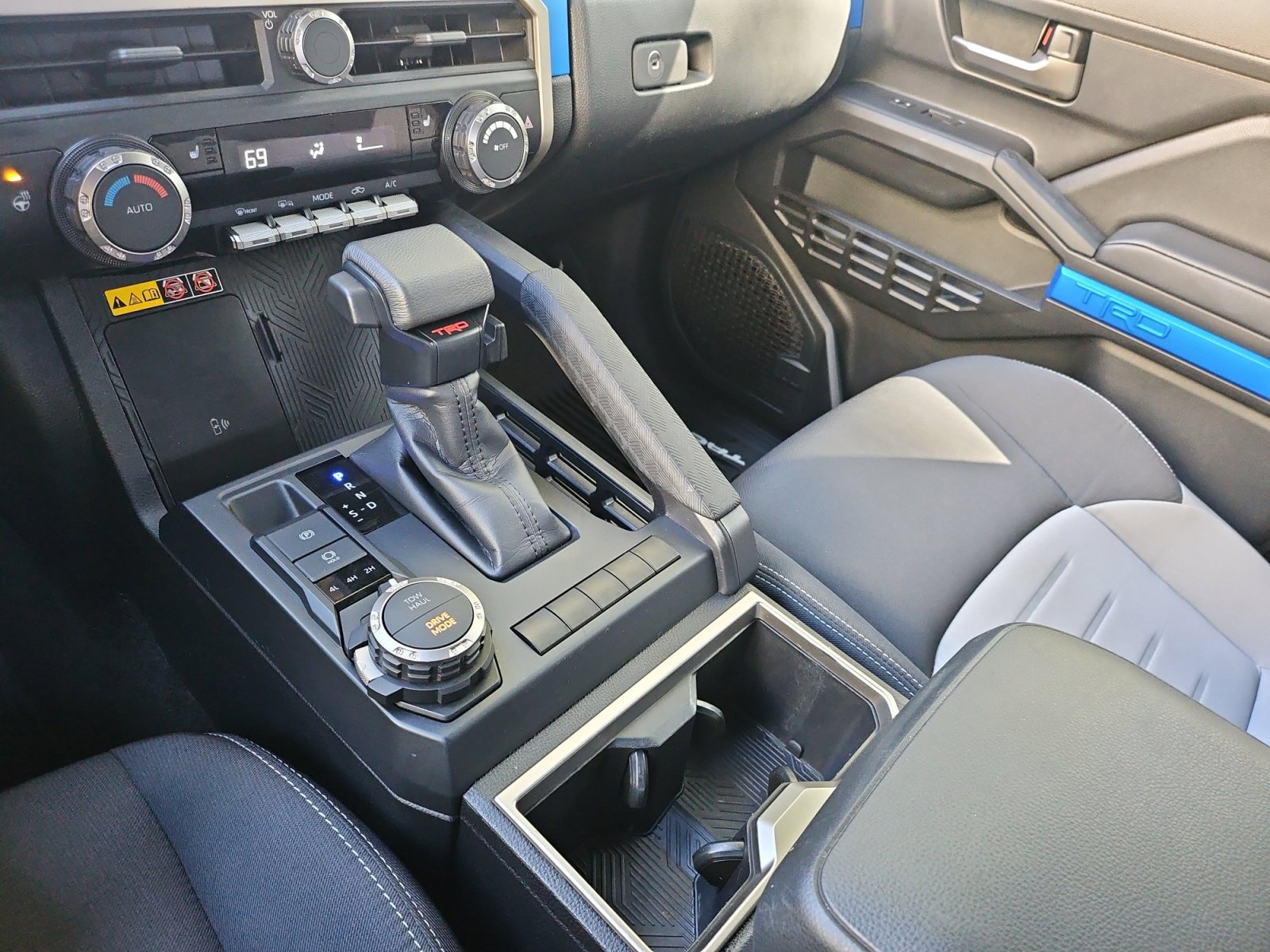 Used 2024 Toyota Tacoma TRD Sport w/ TRD Sport Upgrade Package AWD/4WD image 24