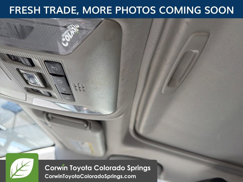 Used 2019 Toyota RAV4 XLE AWD/4WD image 12