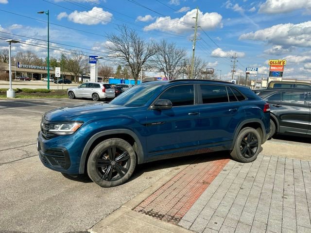 Certified 2023 Volkswagen Atlas Cross Sport SEL R-Line image 3