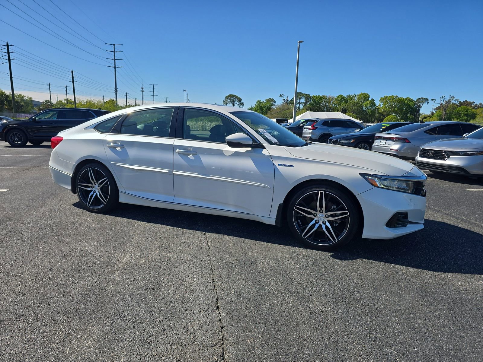 Used 2022 Honda Accord Touring image 2