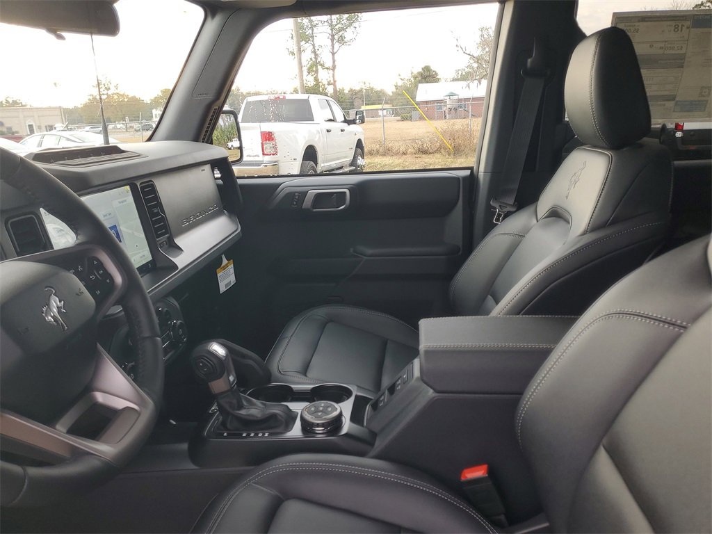 New 2025 Ford Bronco Badlands image 8