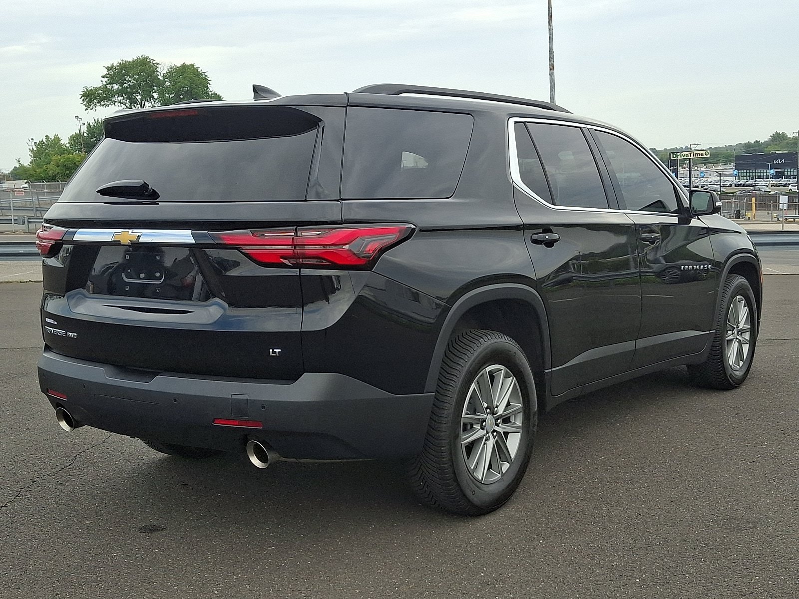 Used 2023 Chevrolet Traverse LT AWD/4WD image 6