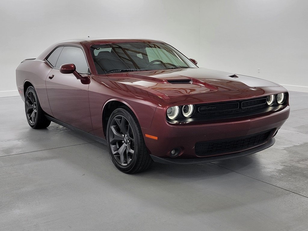 Used 2020 Dodge Challenger SXT w/ Blacktop Package RWD image 2