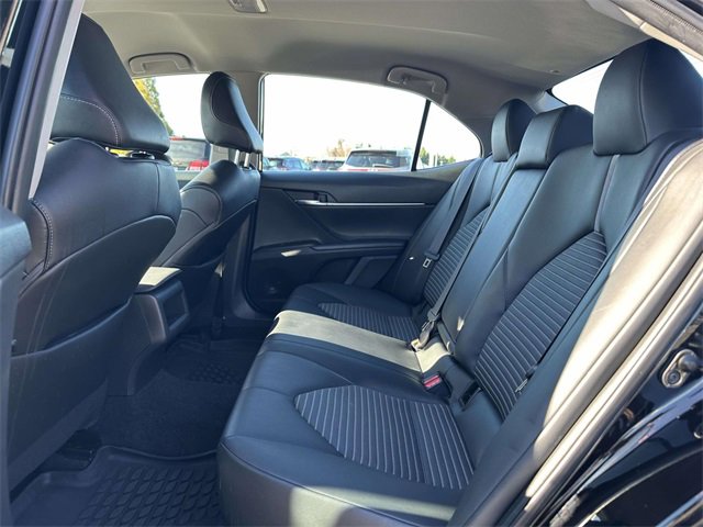 Used 2022 Toyota Camry SE image 13