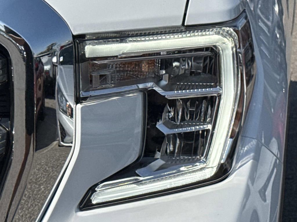 Used 2022 GMC Sierra 1500 SLE image 10