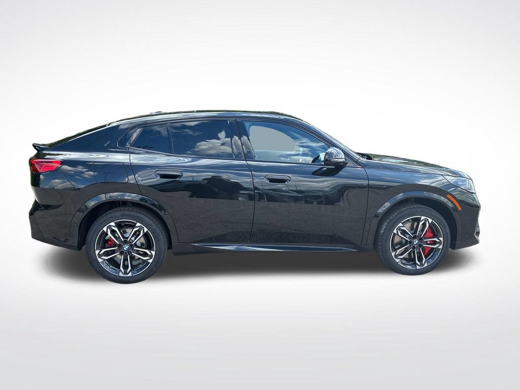 New 2026 BMW X2 xDrive28i w/ Technology Package AWD/4WD image 2