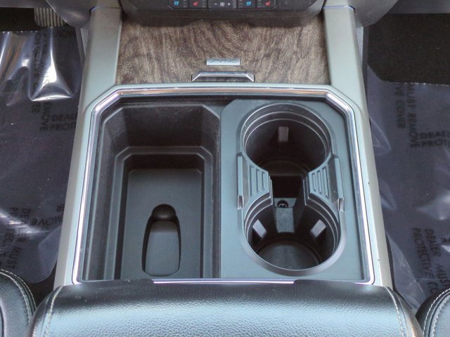 Used 2018 Ford F250 Lariat w/ Chrome Package image 19
