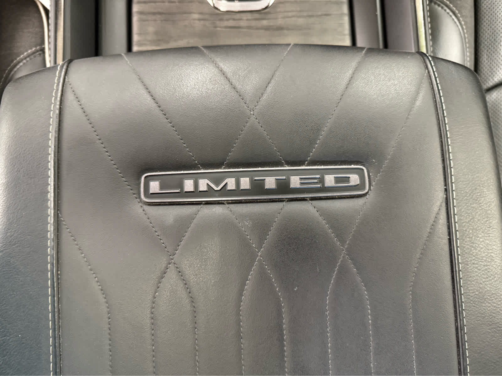 Used 2025 RAM 3500 Limited AWD/4WD image 23