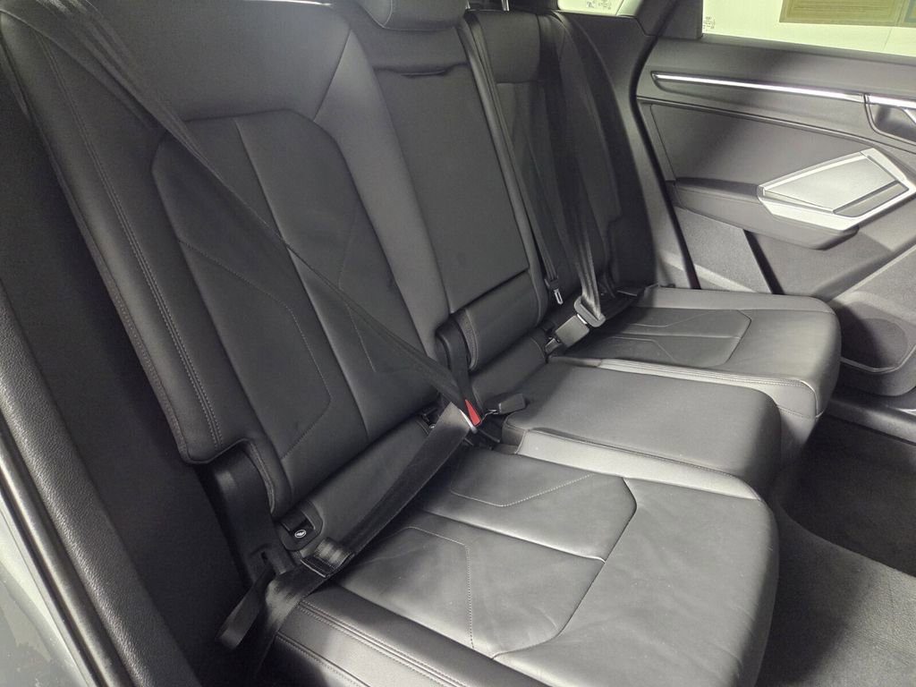 Used 2019 Audi Q3 2.0T Premium w/ Convenience Package AWD/4WD image 28