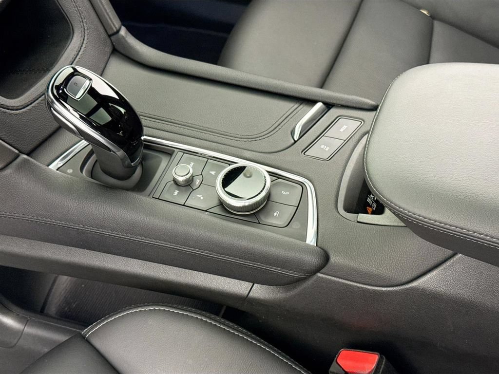 Used 2024 Cadillac XT6 Premium Luxury FWD image 21