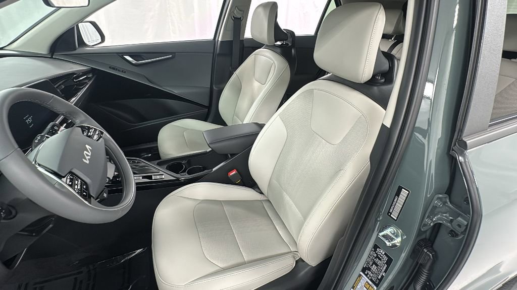 New 2025 Kia Niro EX image 10