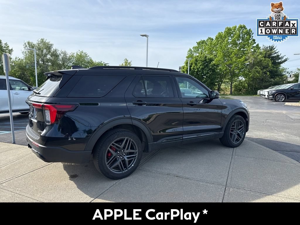 Used 2025 Ford Explorer ST-Line w/ ST-Line Street Pack AWD/4WD image 3