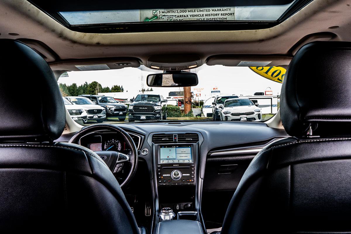 Used 2018 Ford Fusion Energi Titanium image 35