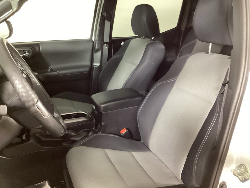Used 2021 Toyota Tacoma TRD Off-Road w/ Advanced Technology Package AWD/4WD image 11